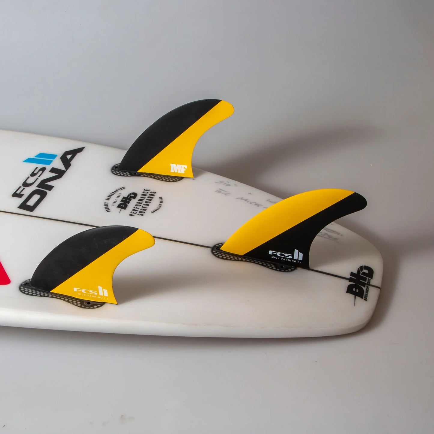 FCS 11 MF PC Large Tri Retail Fins - Black/Mango