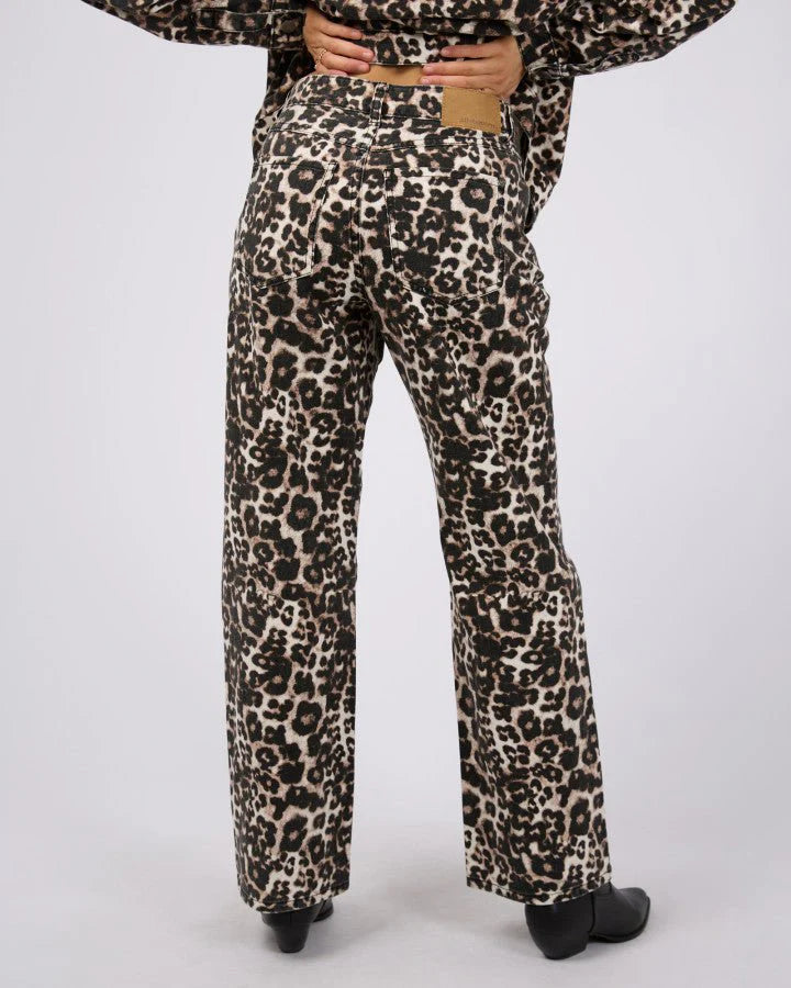 Mikaela Leopard Jean