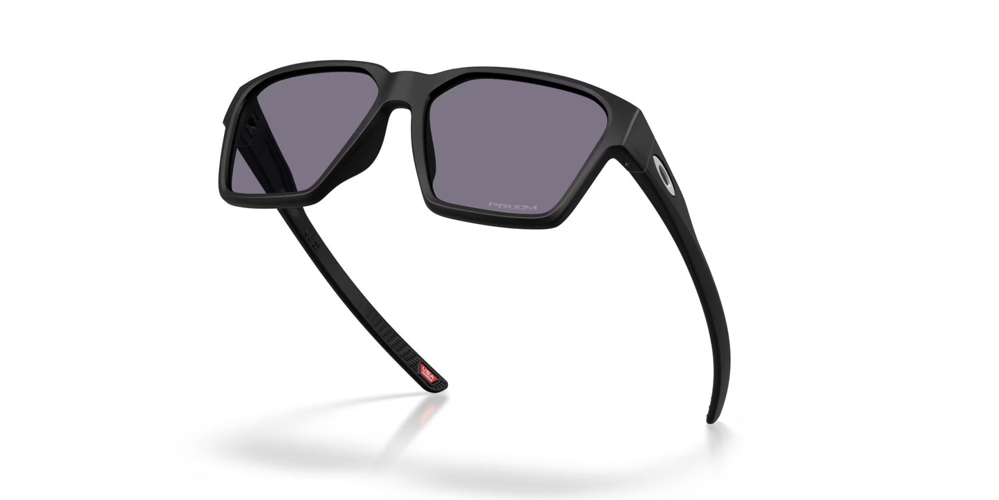Oakley Briza
