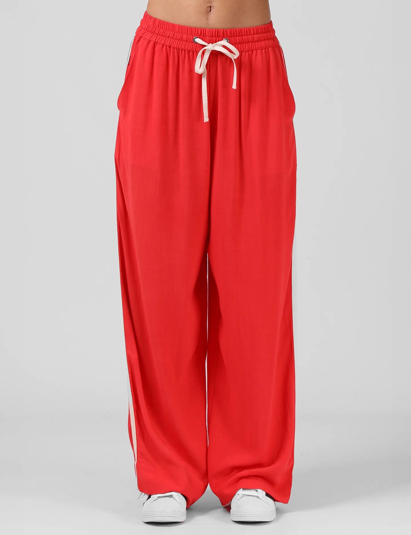Miila Pant - Red