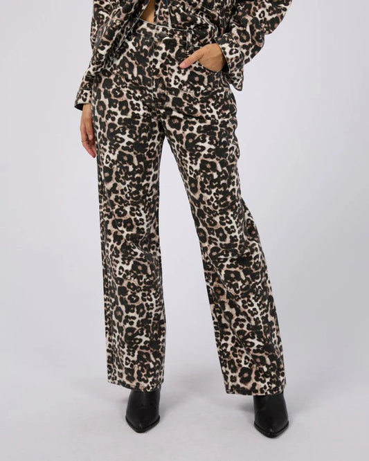 Mikaela Leopard Jean